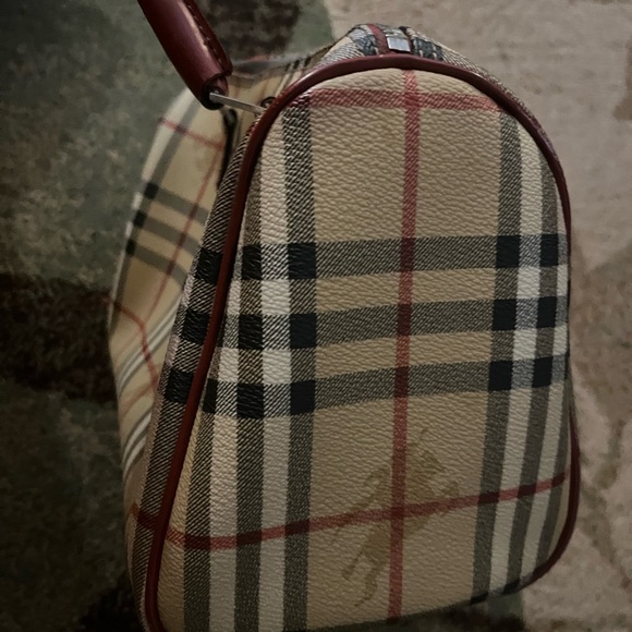 Burberry Boston Bag - Picture 5 of 9